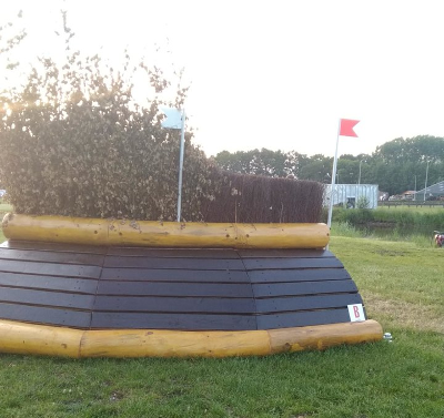  crosshindernissen gebogen hindernis met haag