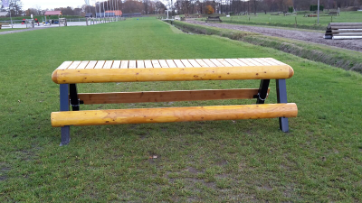 crosshindernissen  tafel met blauwe poten